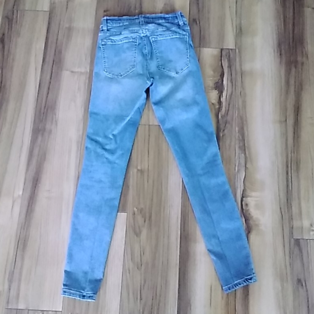 Jeans - Picture 2 of 3